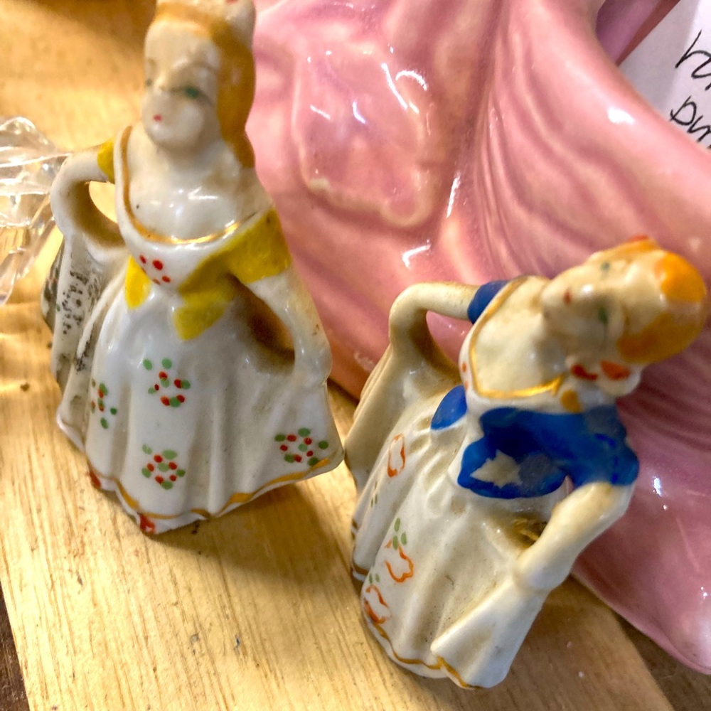 Occupied Japan. Waltzing maidens. Set of two.
